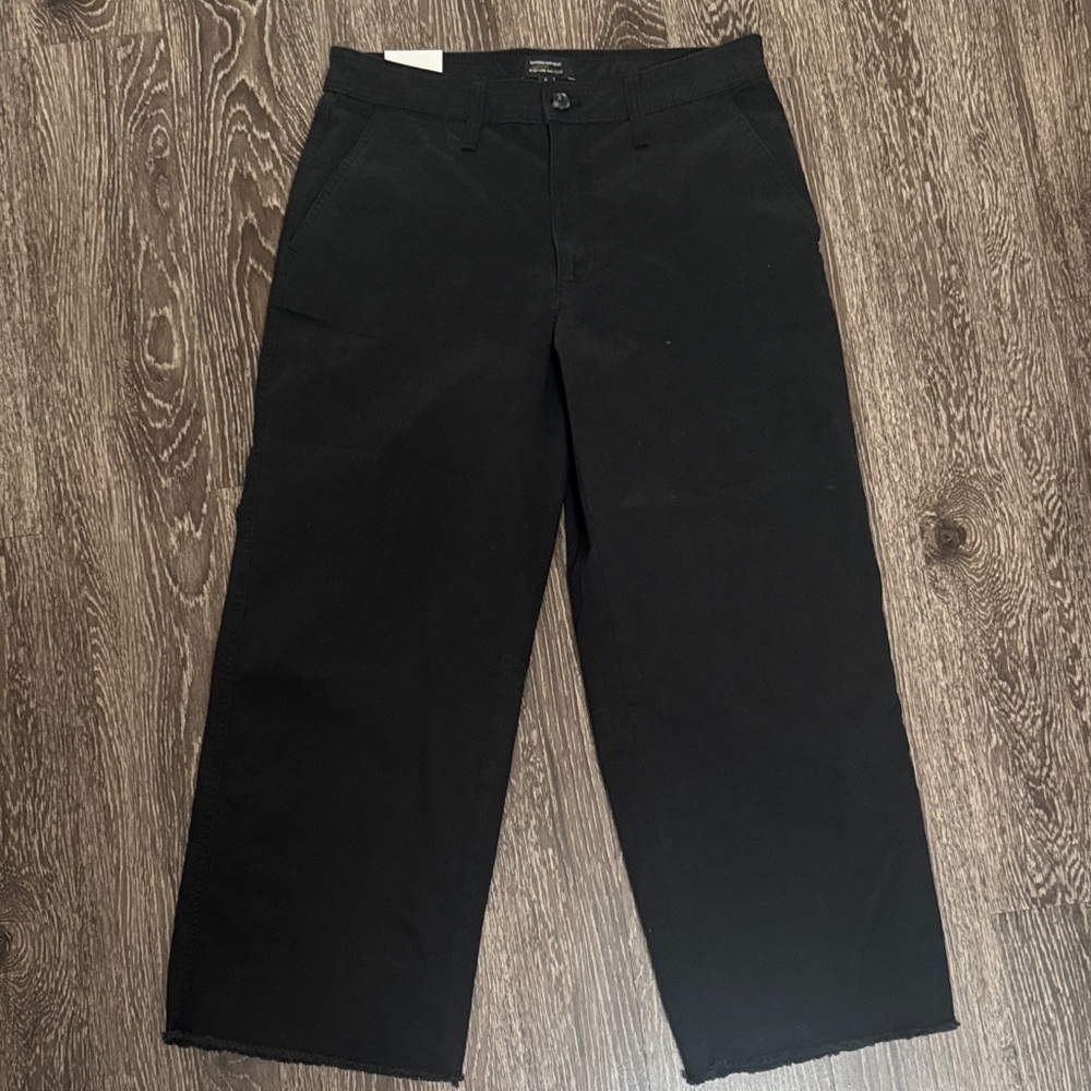 Banana Republic Cropped Chino